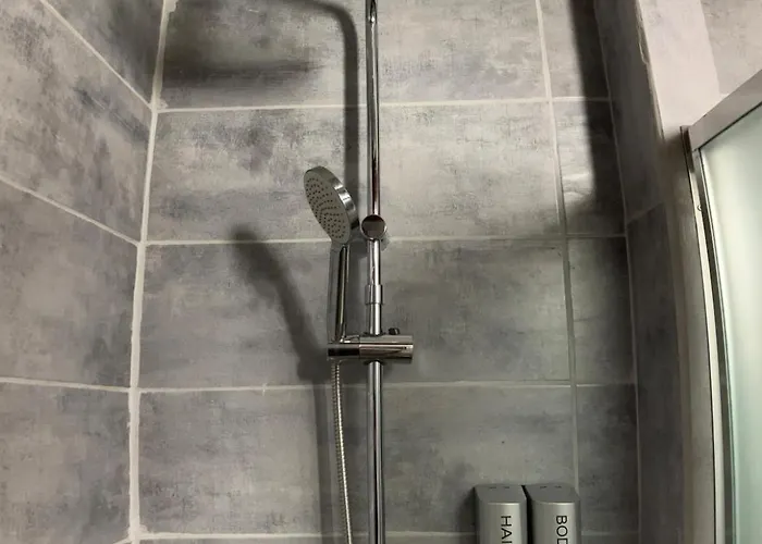 La Chapelle De Valogeon